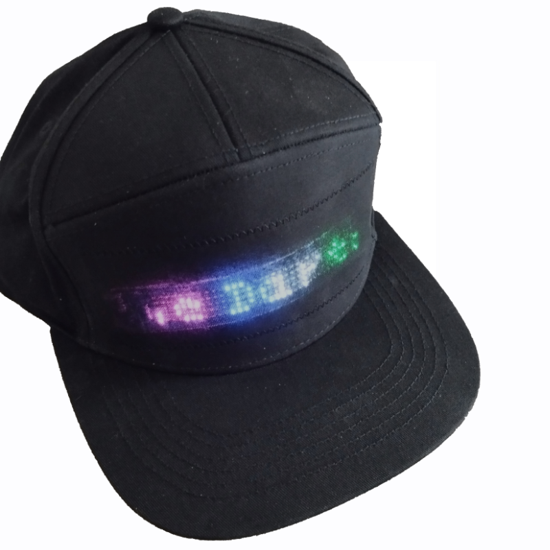 Basecap mit LED Schriftzug
