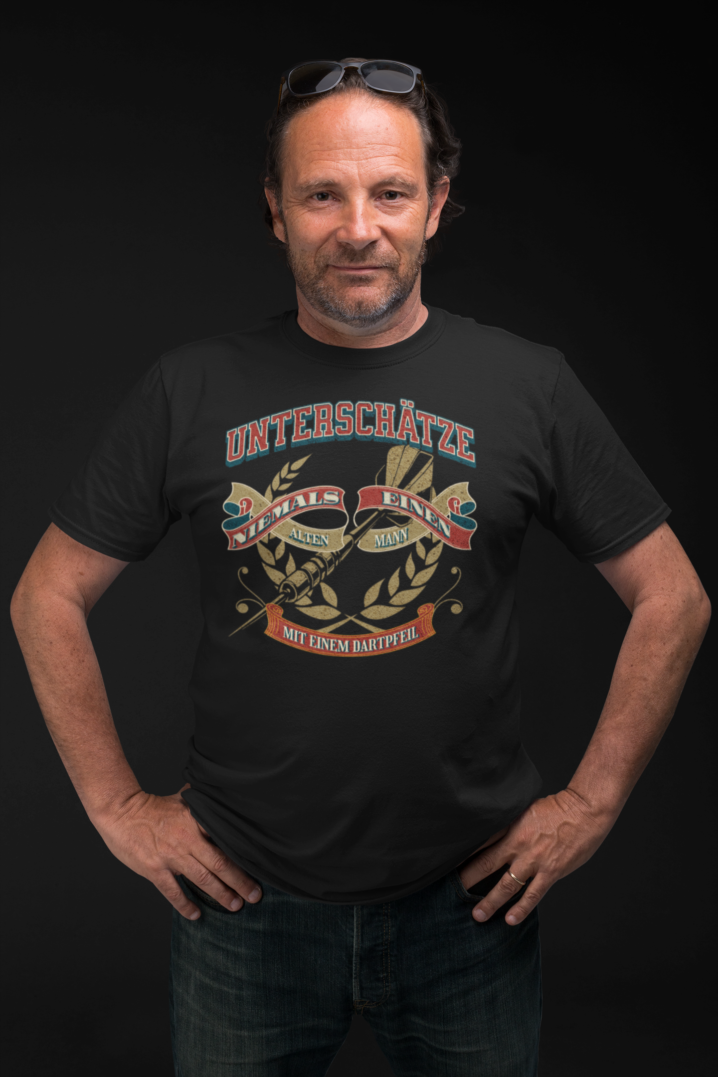 Unterschätze niemals... - Premium Shirt
